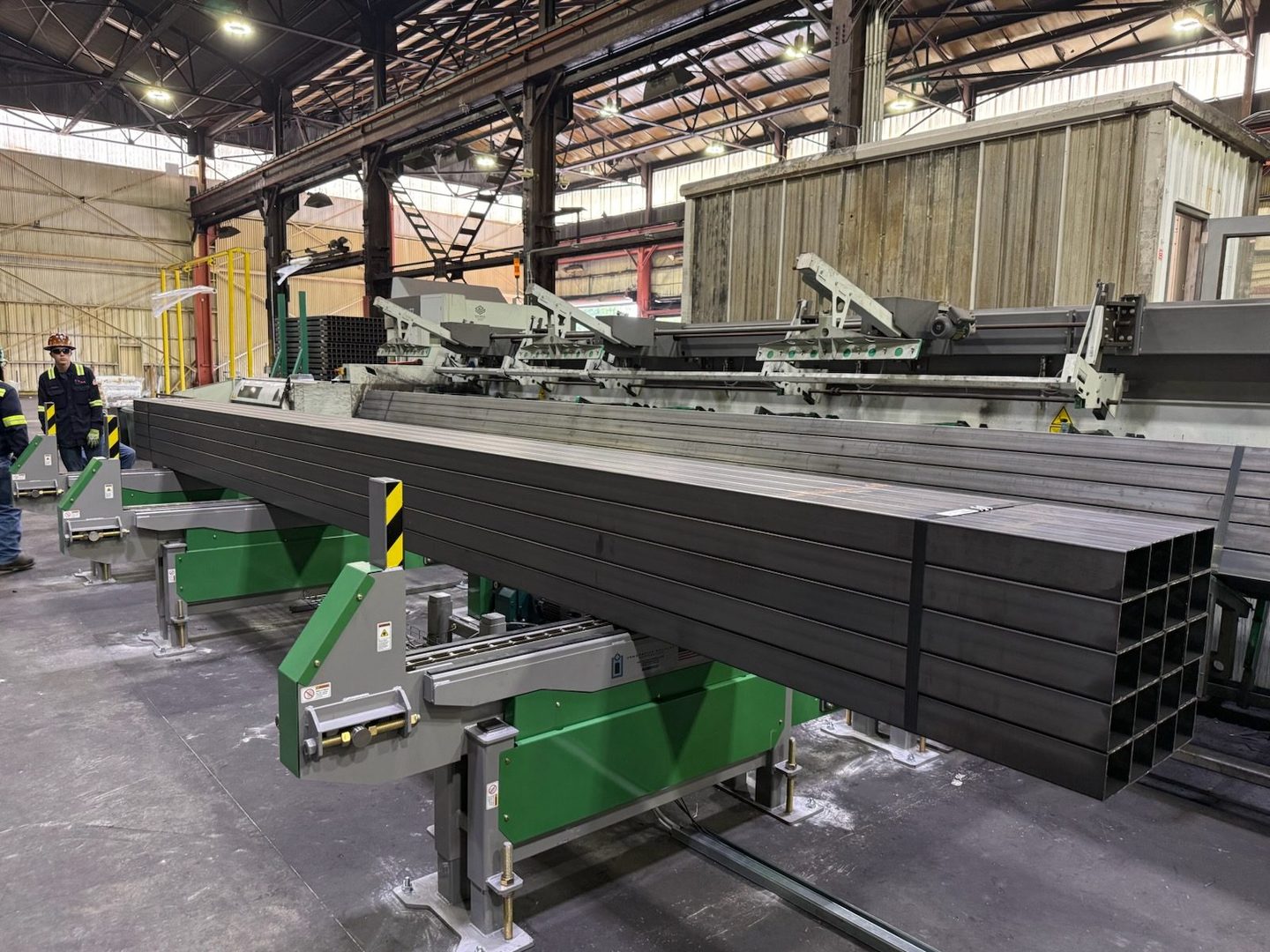 IMC custom chain conveyor system for industrial material handling