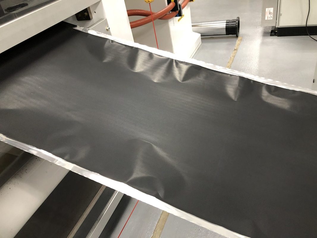 EdgeSet diagram — elongation mismatch between coated center and foil edge
